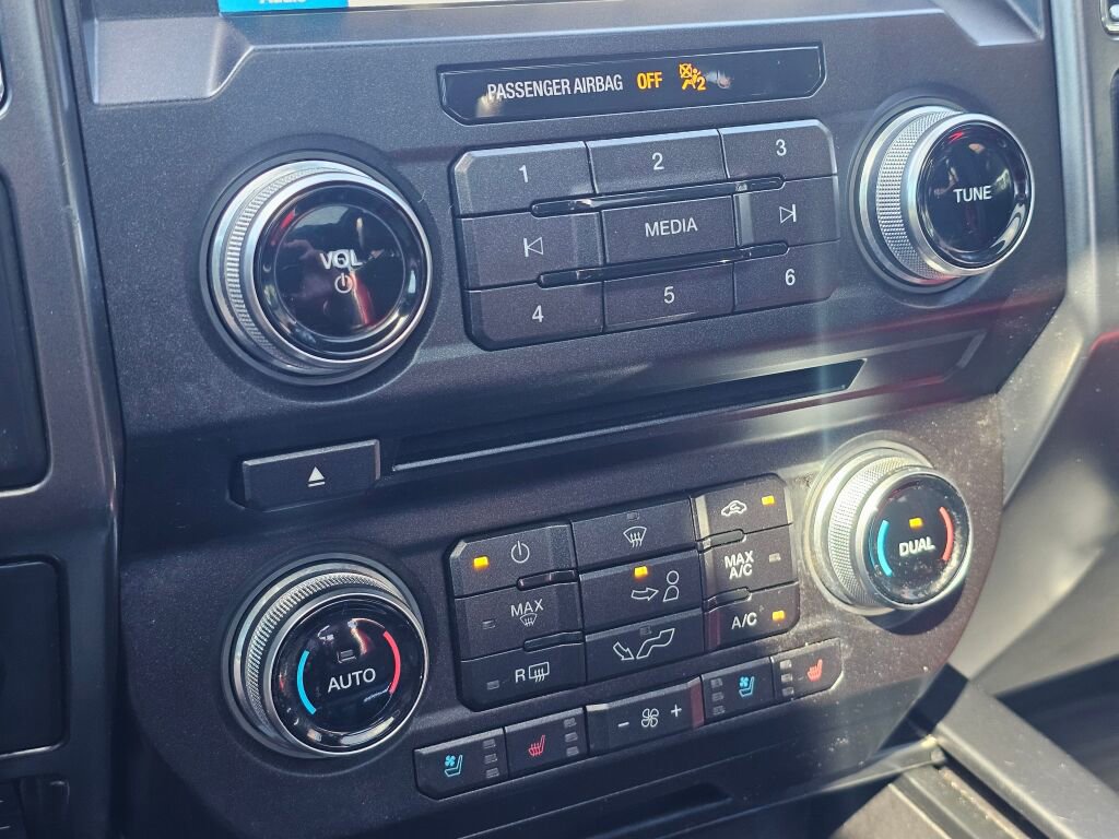 Used 2018 Ford F150 Lariat w/ Equipment Group 502A Luxury image 27