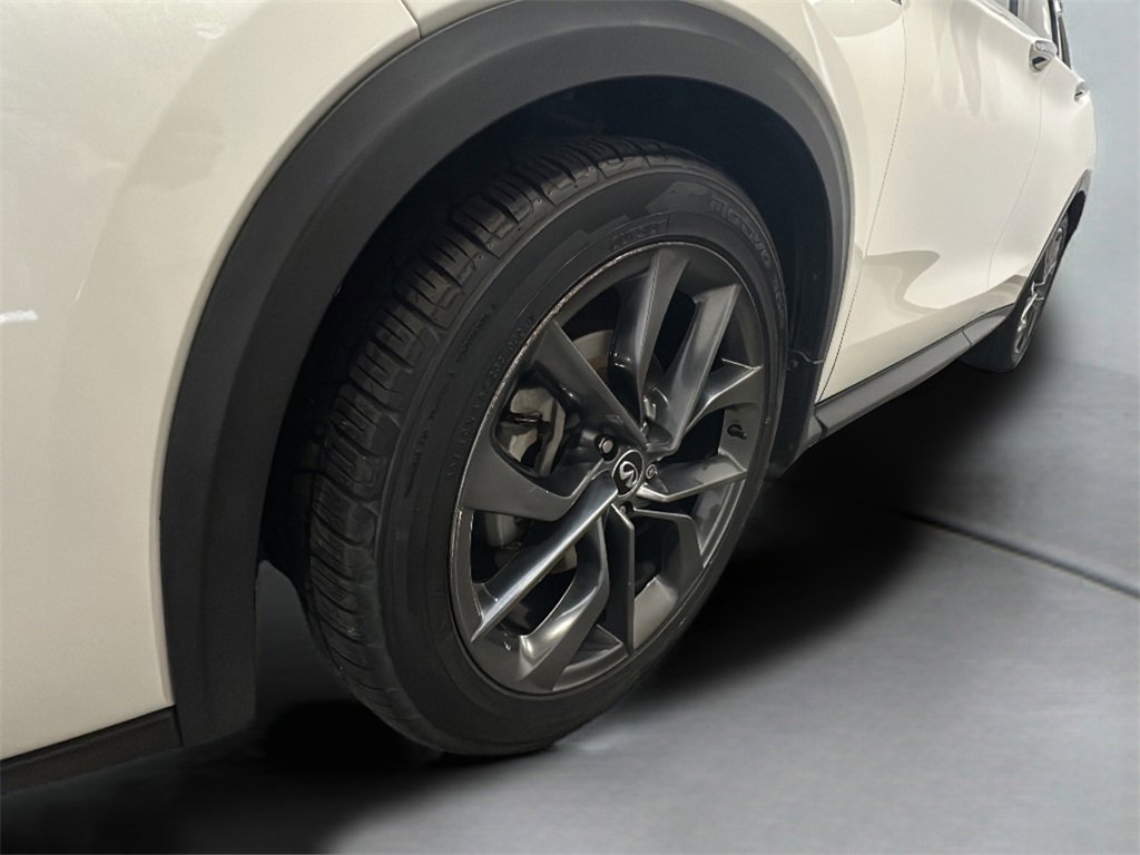 Used 2019 INFINITI QX50 Essential w/ Sensory Package image 4