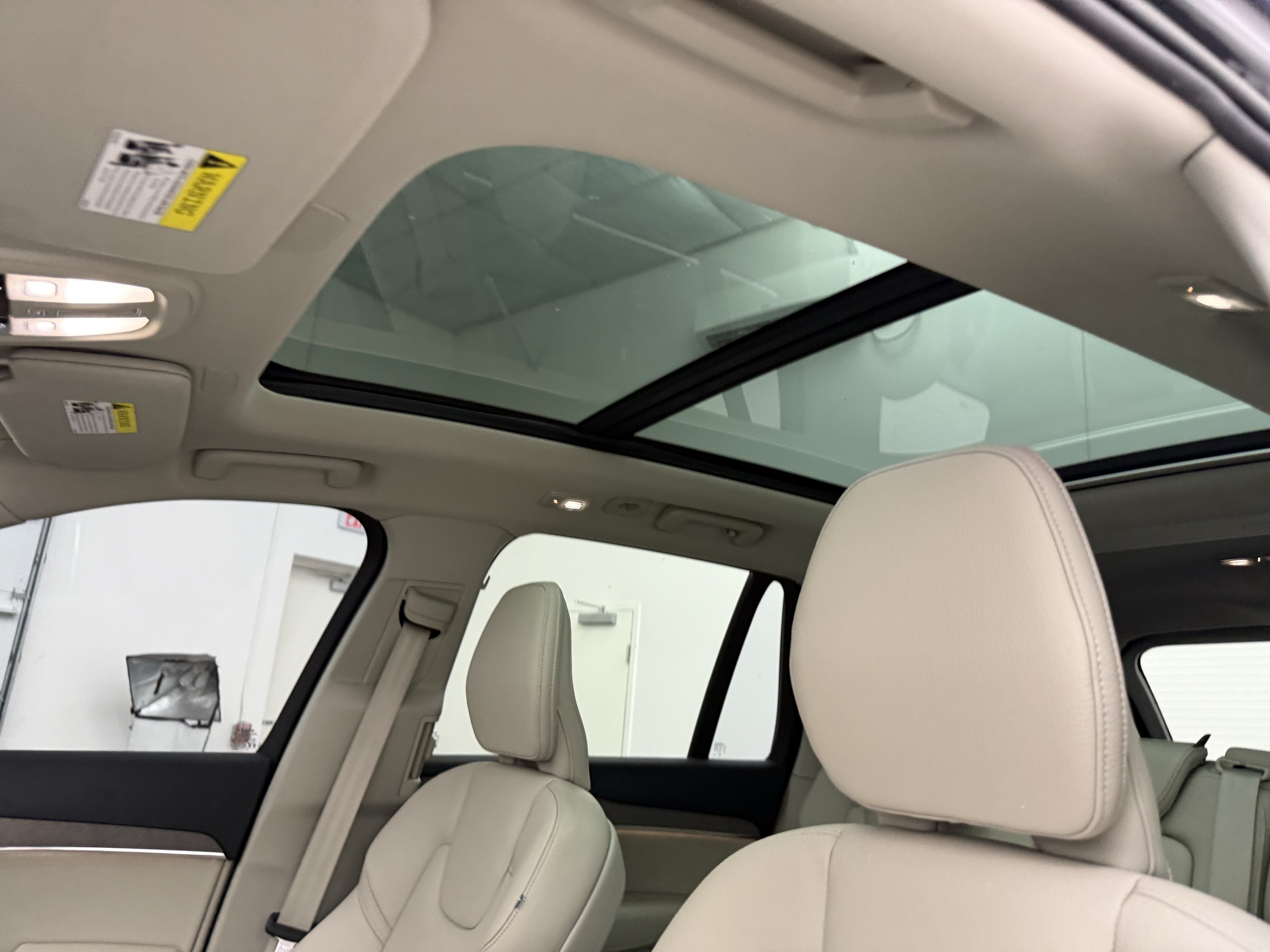 Certified 2023 Volvo XC90 B6 Plus w/ Protection Package Premier AWD/4WD image 14