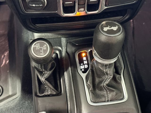 Used 2024 Jeep Wrangler Unlimited Sahara w/ Technology Group image 15