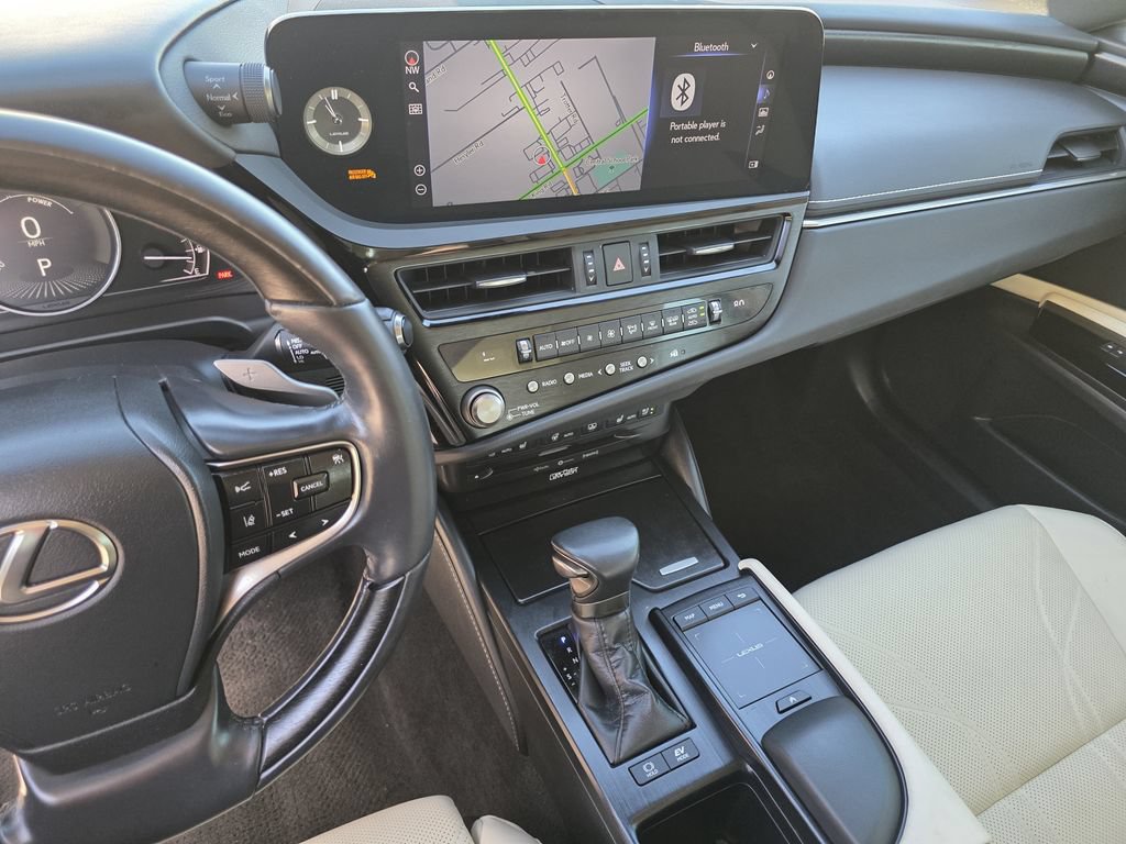 Certified 2022 Lexus ES 300h Ultra Luxury w/ Accessory Package 2 FWD image 26