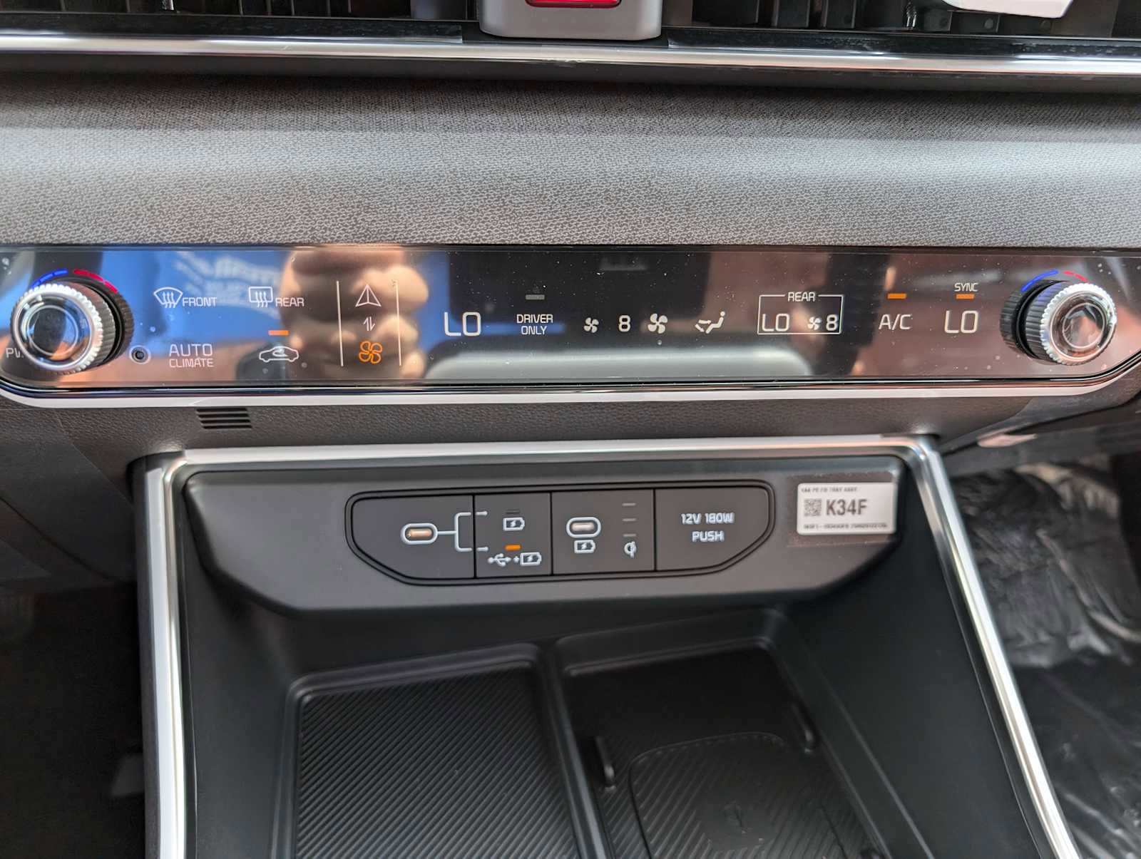 New 2026 Kia Carnival EX image 28