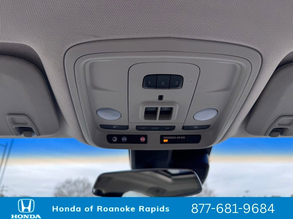 Used 2017 Cadillac XTS Luxury w/ Driver Awareness Package image 32