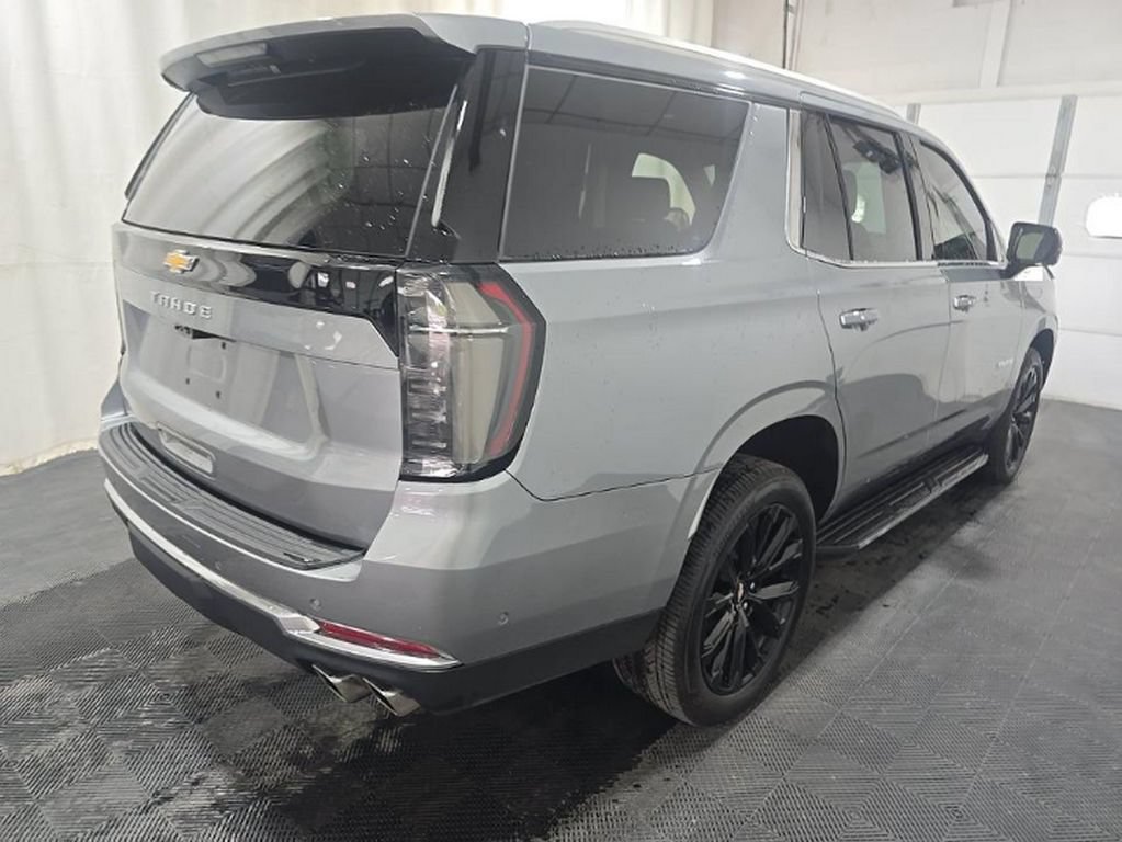 Used 2025 Chevrolet Tahoe High Country AWD/4WD image 4