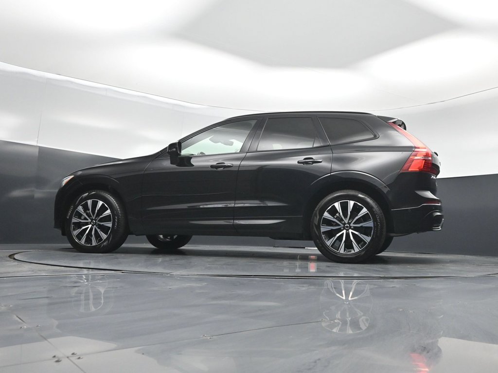 Used 2025 Volvo XC60 B5 Plus AWD/4WD image 52