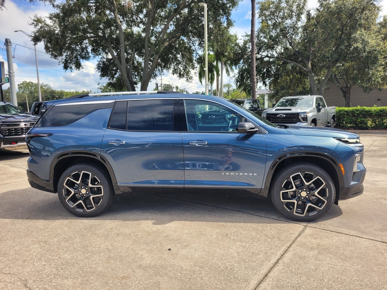 New 2026 Chevrolet Traverse High Country image 8