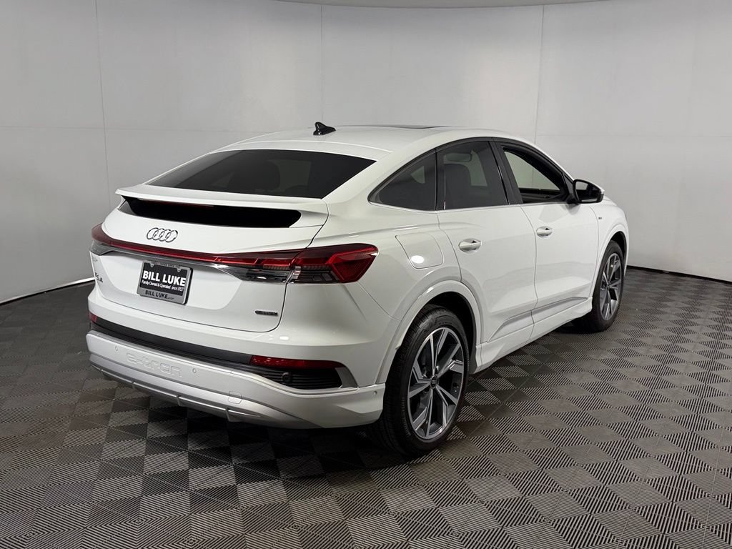 Used 2024 Audi Q4 e-tron Prestige AWD/4WD image 7