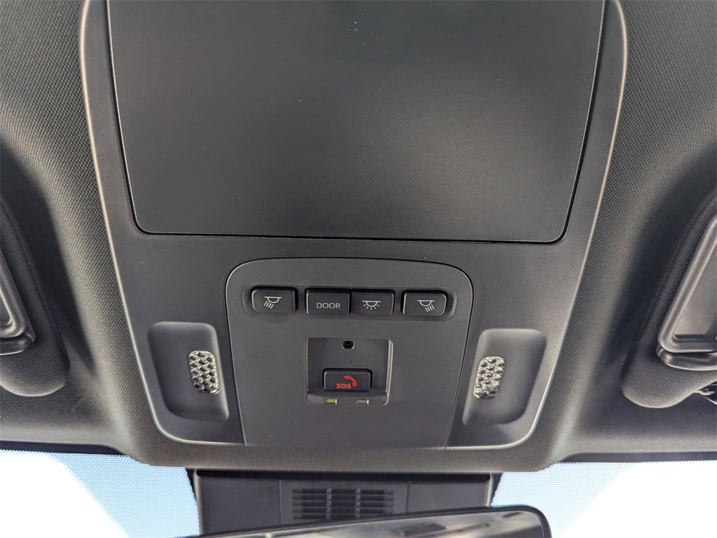 Used 2025 Toyota Camry XSE image 27