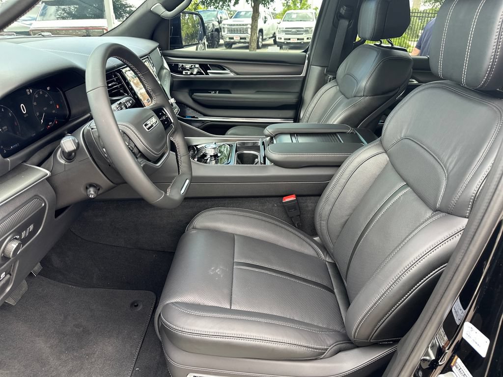 New 2026 Jeep Grand Wagoneer L Summit AWD/4WD image 18