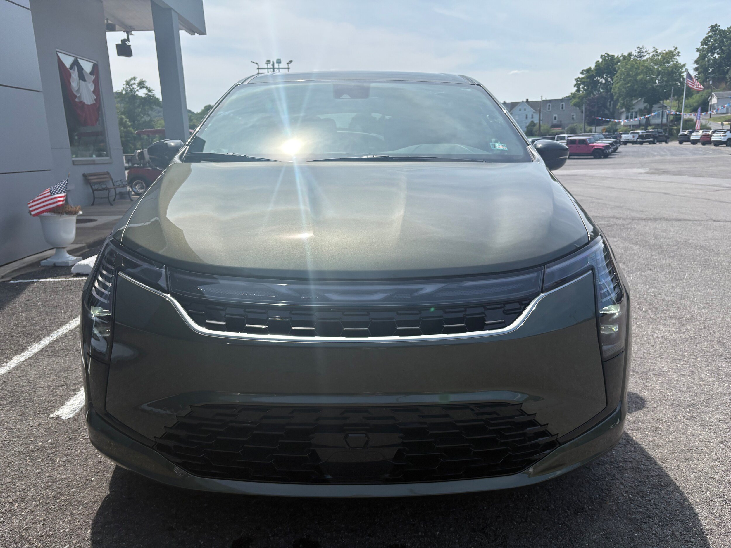 New 2027 Chrysler Pacifica Select FWD image 4