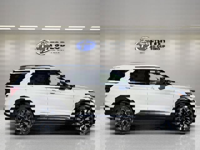 New 2026 Ford Explorer Platinum w/ LUX Leather Package image 4