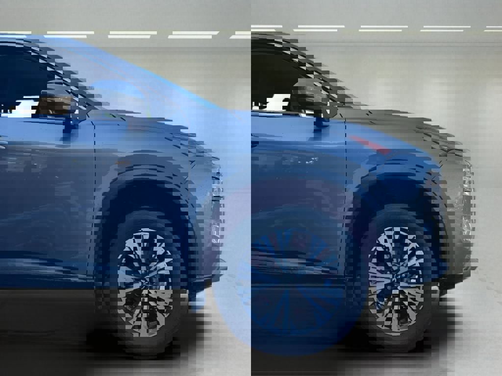 Used 2023 Nissan Rogue SV image 25