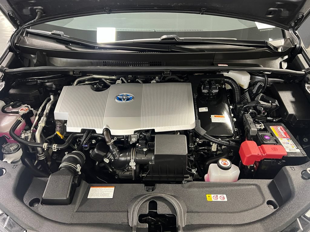 Certified 2022 Toyota Prius LE FWD image 39
