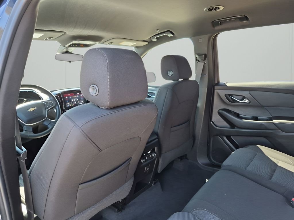 Used 2023 Chevrolet Traverse LT AWD/4WD image 19
