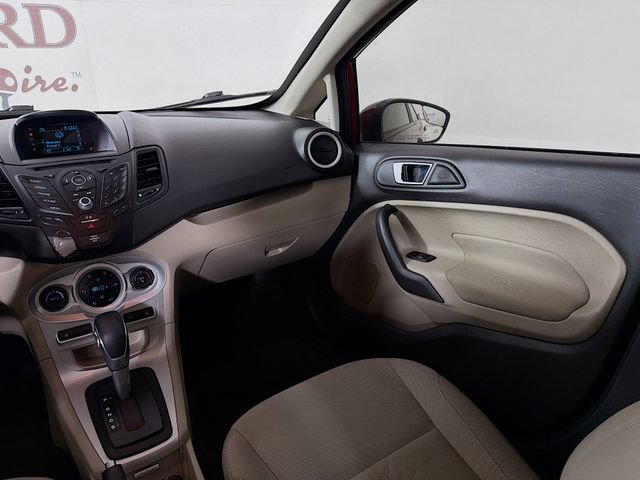 Used 2016 Ford Fiesta SE w/ Cold Weather Package FWD image 26