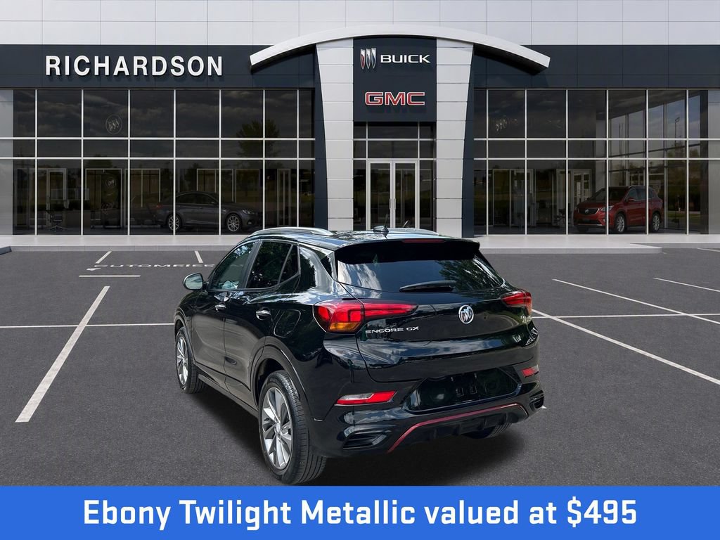 Used 2022 Buick Encore GX Preferred w/ Sport Touring Package FWD image 3