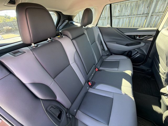 Certified 2024 Subaru Outback Onyx Edition AWD/4WD image 30
