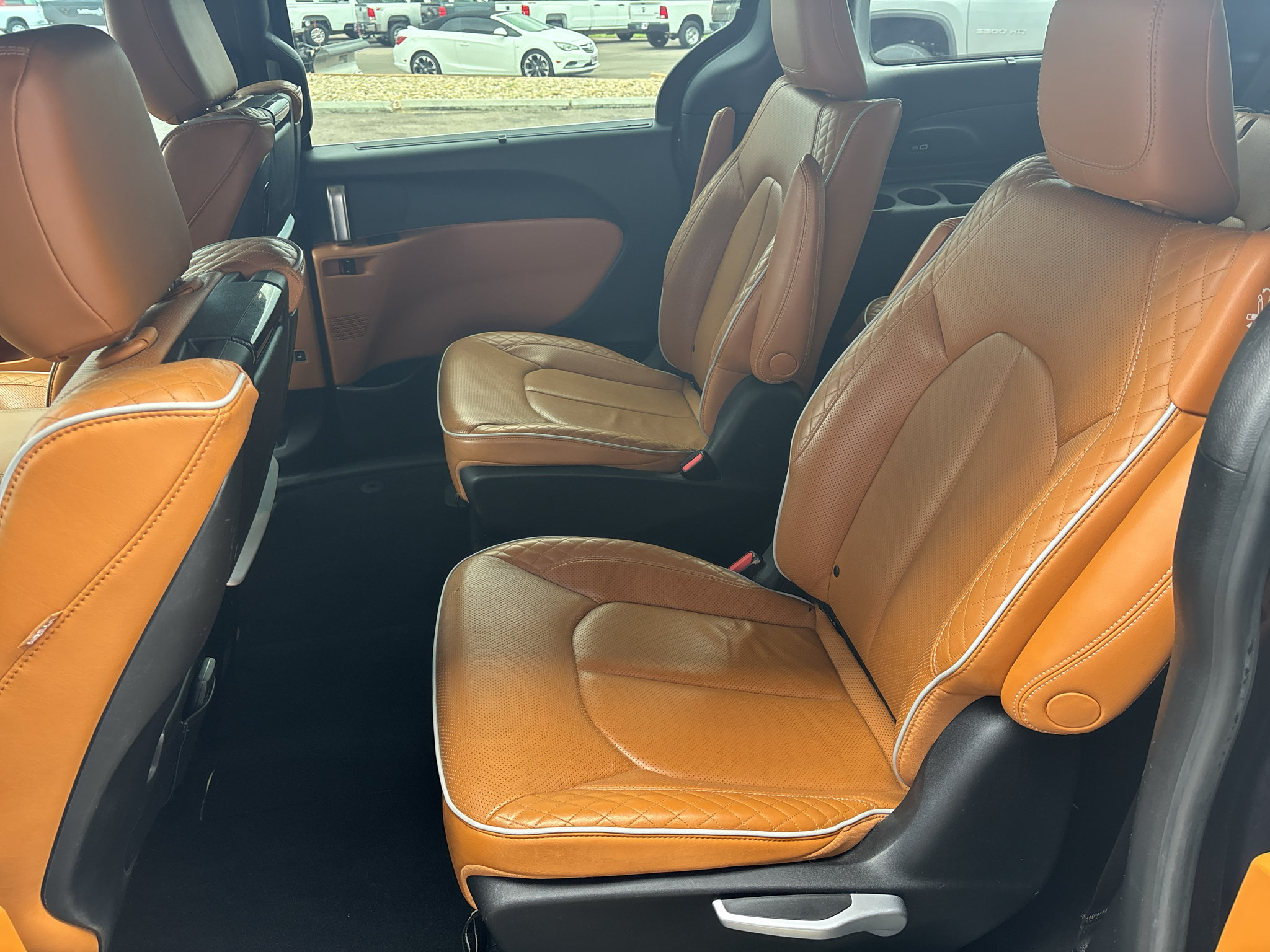 Used 2021 Chrysler Pacifica Pinnacle FWD image 11