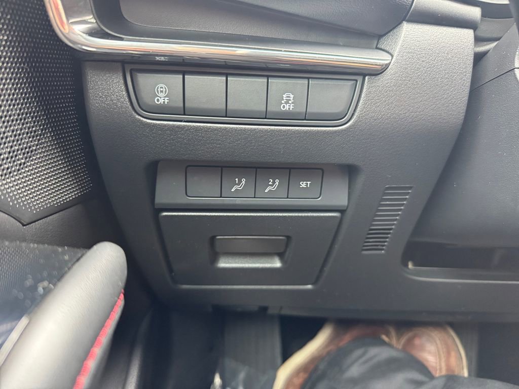 Used 2023 MAZDA MAZDA3 s image 28