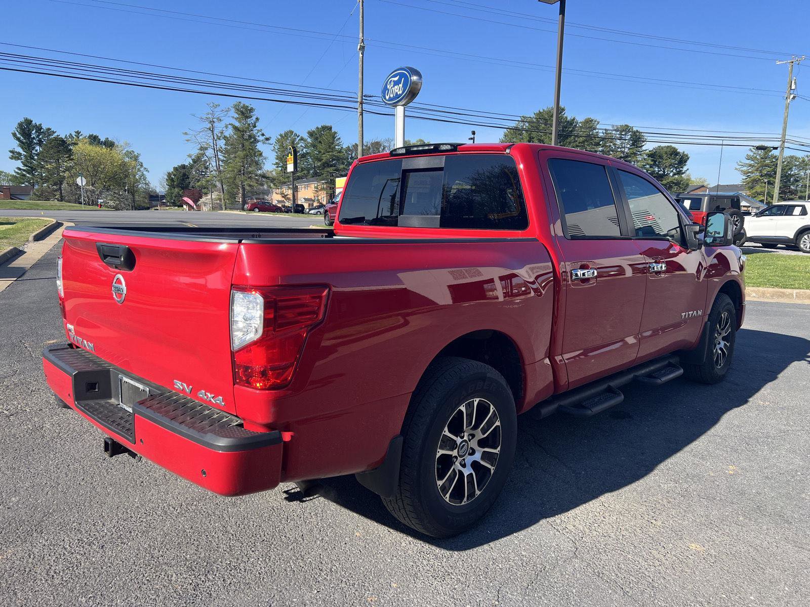 Used 2021 Nissan Titan SV w/ SV Convenience Package AWD/4WD image 6