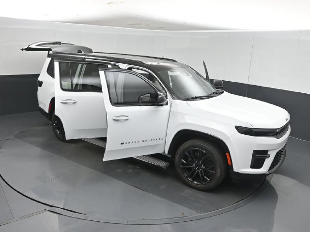 New 2026 Jeep Grand Wagoneer Summit w/ Rear Seat Video Group I AWD/4WD image 63
