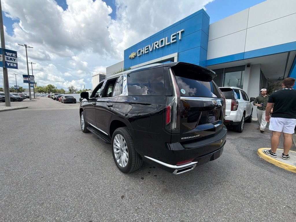 Used 2024 Cadillac Escalade Luxury RWD image 12