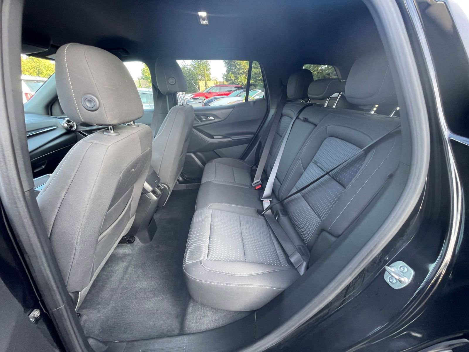 Used 2025 Chevrolet Equinox LT image 27