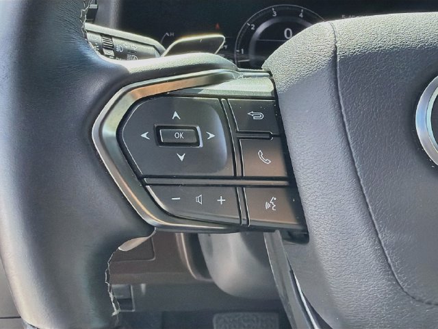 Used 2024 Lexus LX 600 4WD w/ Luxury Package image 39
