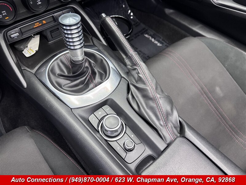 Used 2019 MAZDA MX-5 Miata RF Club RWD image 14