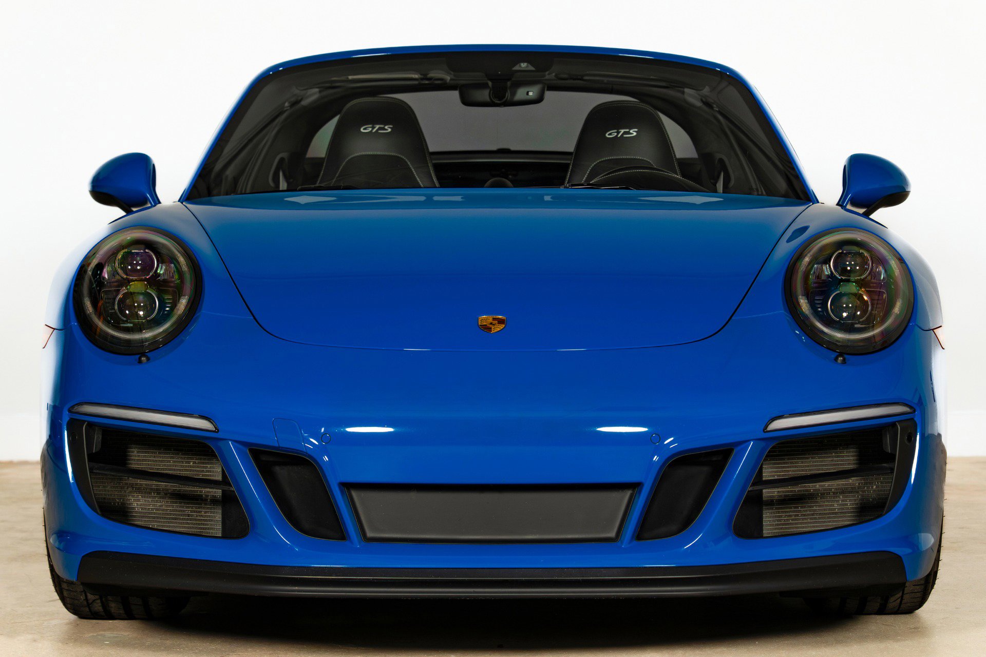 Used 2018 Porsche 911 Targa 4 GTS image 4