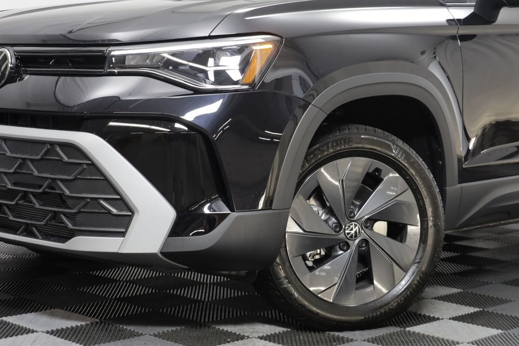 New 2026 Volkswagen Taos S FWD image 4