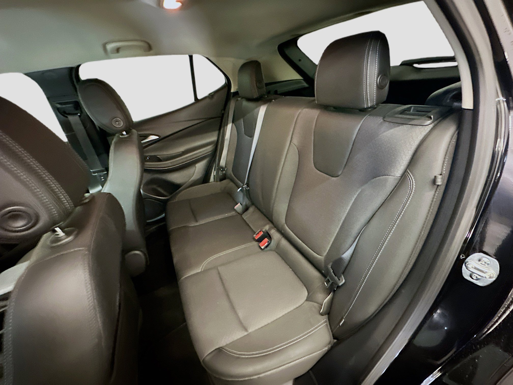 Used 2025 Buick Encore GX Preferred AWD/4WD image 28