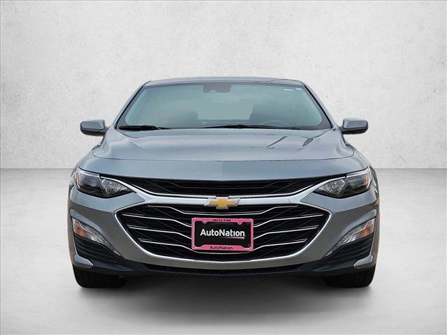 Used 2025 Chevrolet Malibu LT FWD image 2