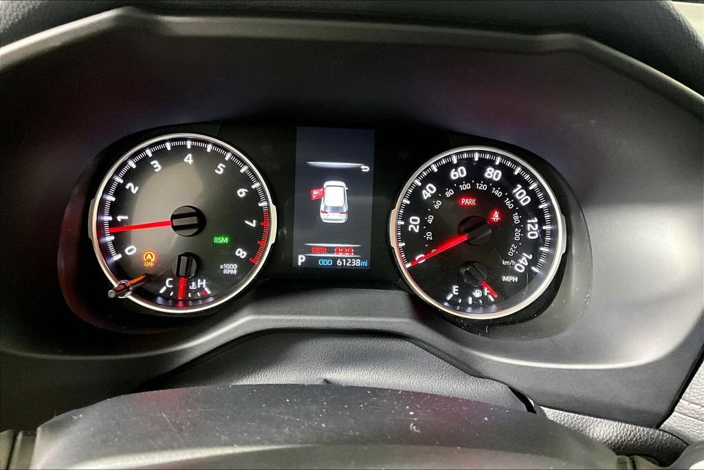 Used 2020 Toyota RAV4 XLE Premium FWD image 16