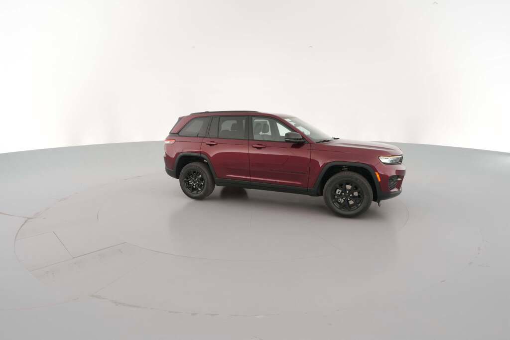 New 2025 Jeep Grand Cherokee Altitude image 15