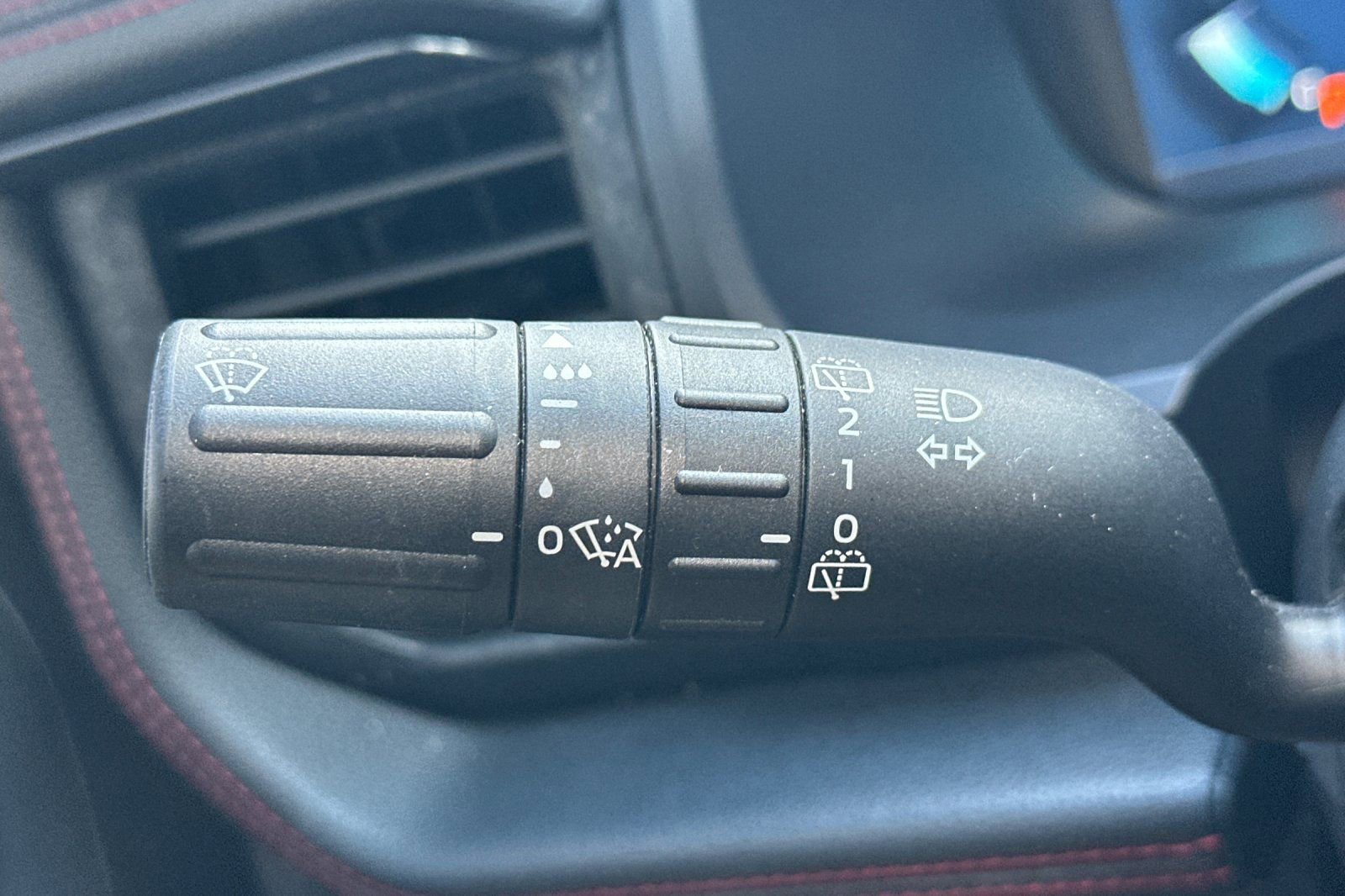 Used 2024 Ford Expedition Limited image 38