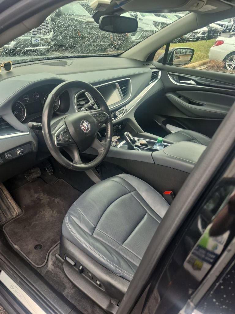 Used 2020 Buick Enclave Premium w/ Sun and Sites Package image 2