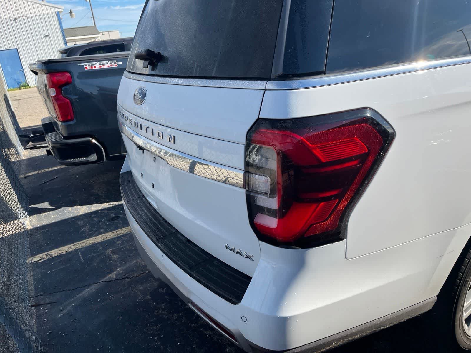 Used 2023 Ford Expedition Max Limited AWD/4WD image 11