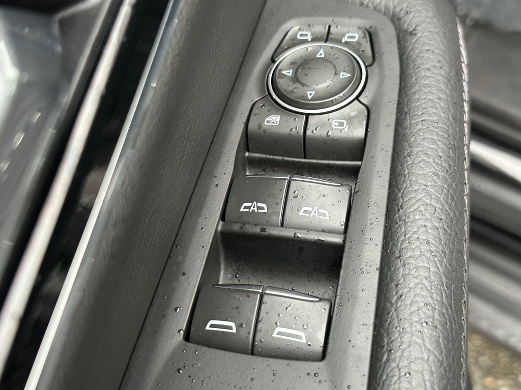 Used 2025 GMC Yukon XL Denali image 22