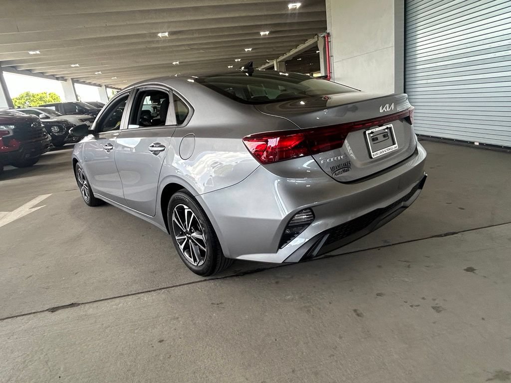 Used 2024 Kia Forte LXS FWD image 3