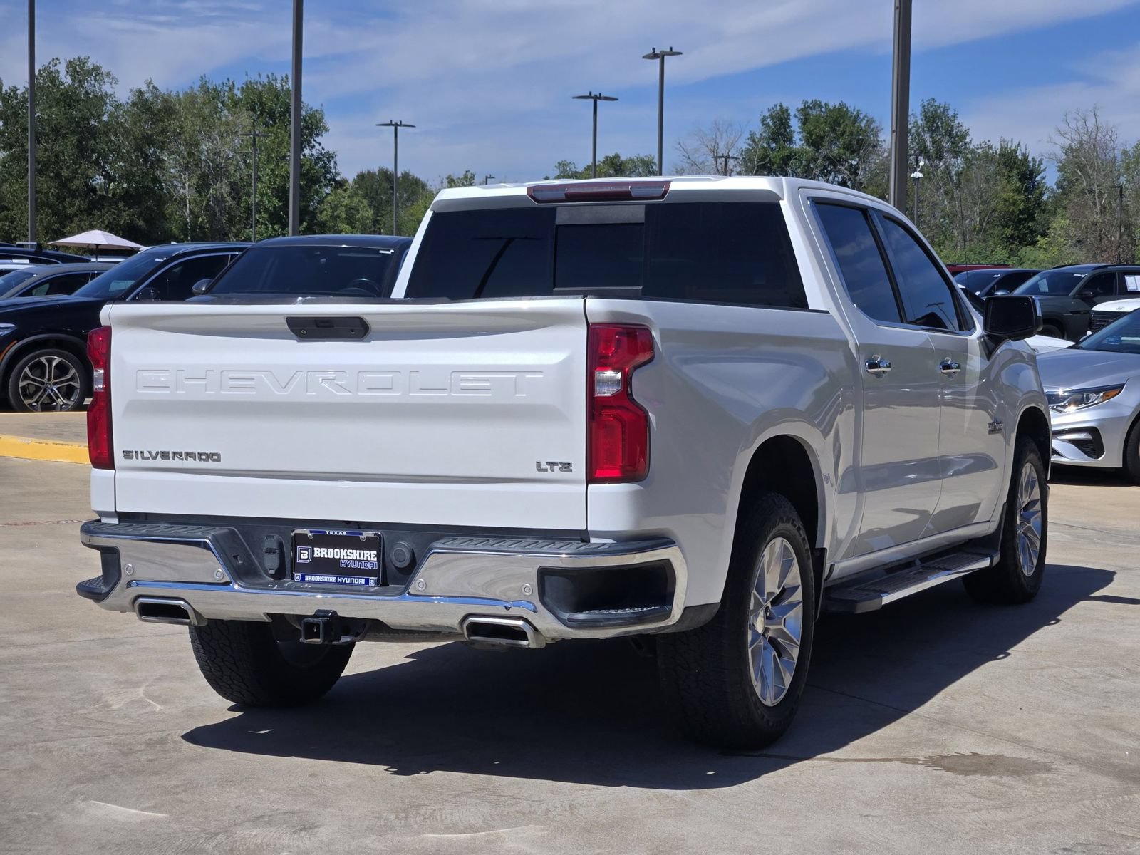 Used 2019 Chevrolet Silverado 1500 LTZ AWD/4WD image 5