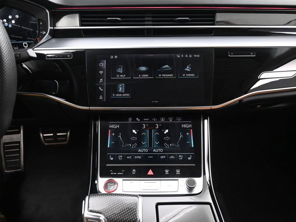 Used 2023 Audi S8 w/ S8 Comfort Plus Package AWD/4WD image 33