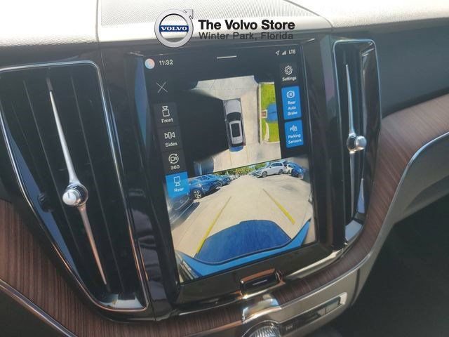 Certified 2024 Volvo XC60 B5 Plus w/ Protection Package Premier AWD/4WD image 24