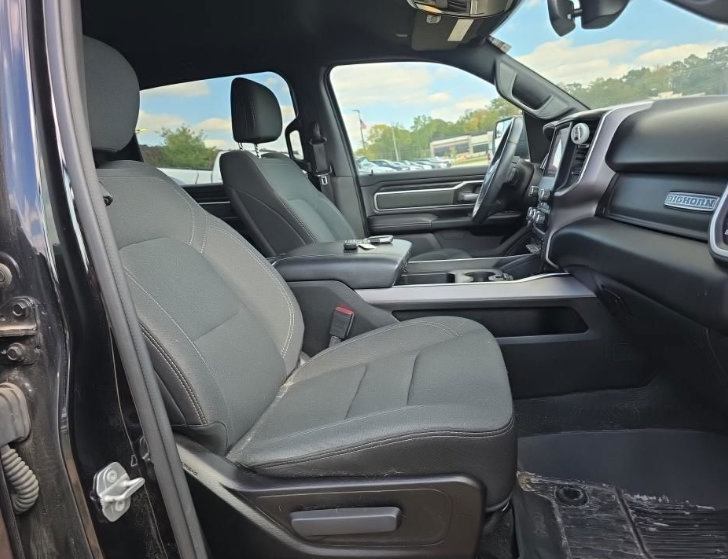 Used 2022 RAM 1500 Big Horn AWD/4WD image 2