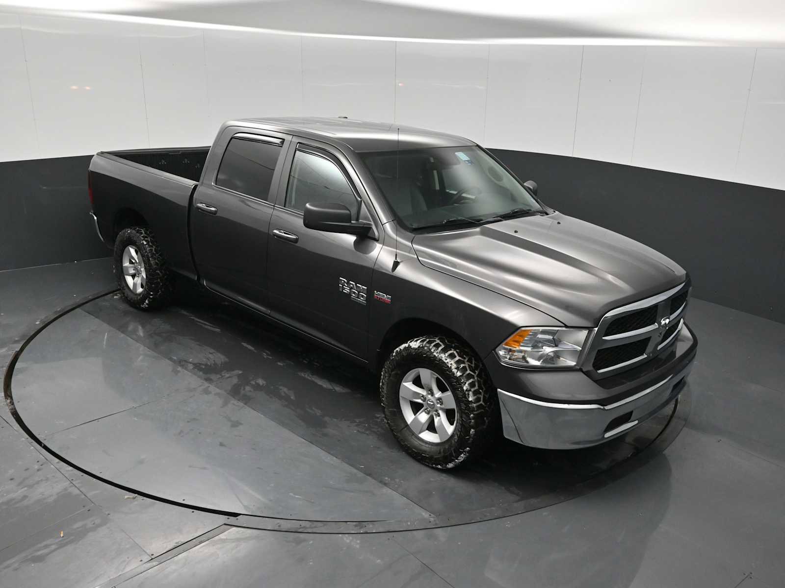 Used 2021 RAM 1500 Classic SLT image 10