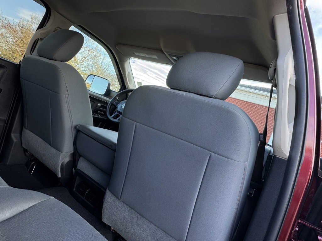 Used 2016 RAM 2500 Tradesman w/ Chrome Appearance Group image 21