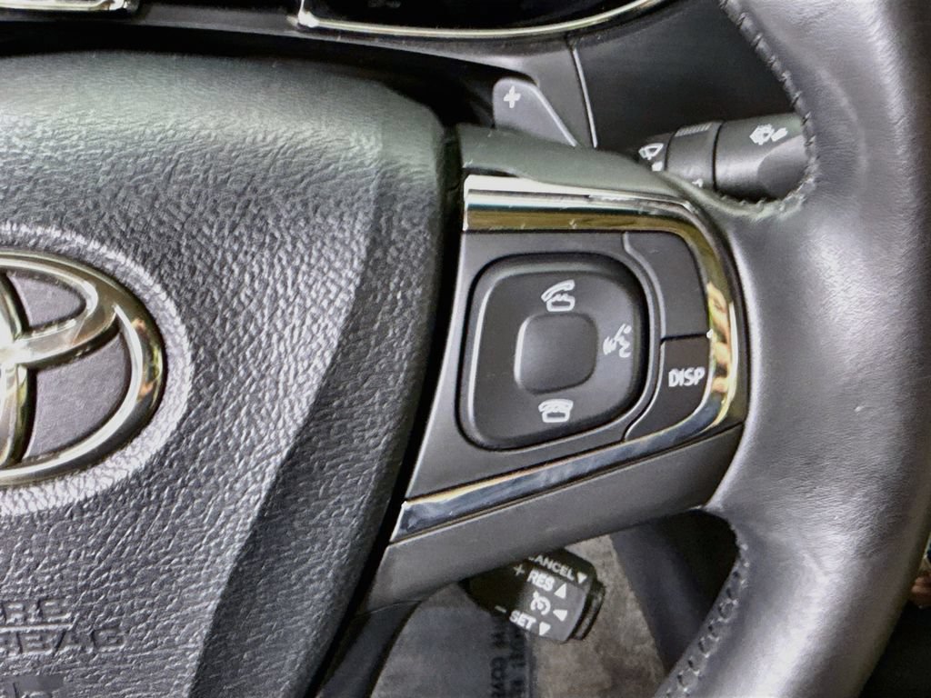Used 2013 Toyota Avalon Limited FWD image 23