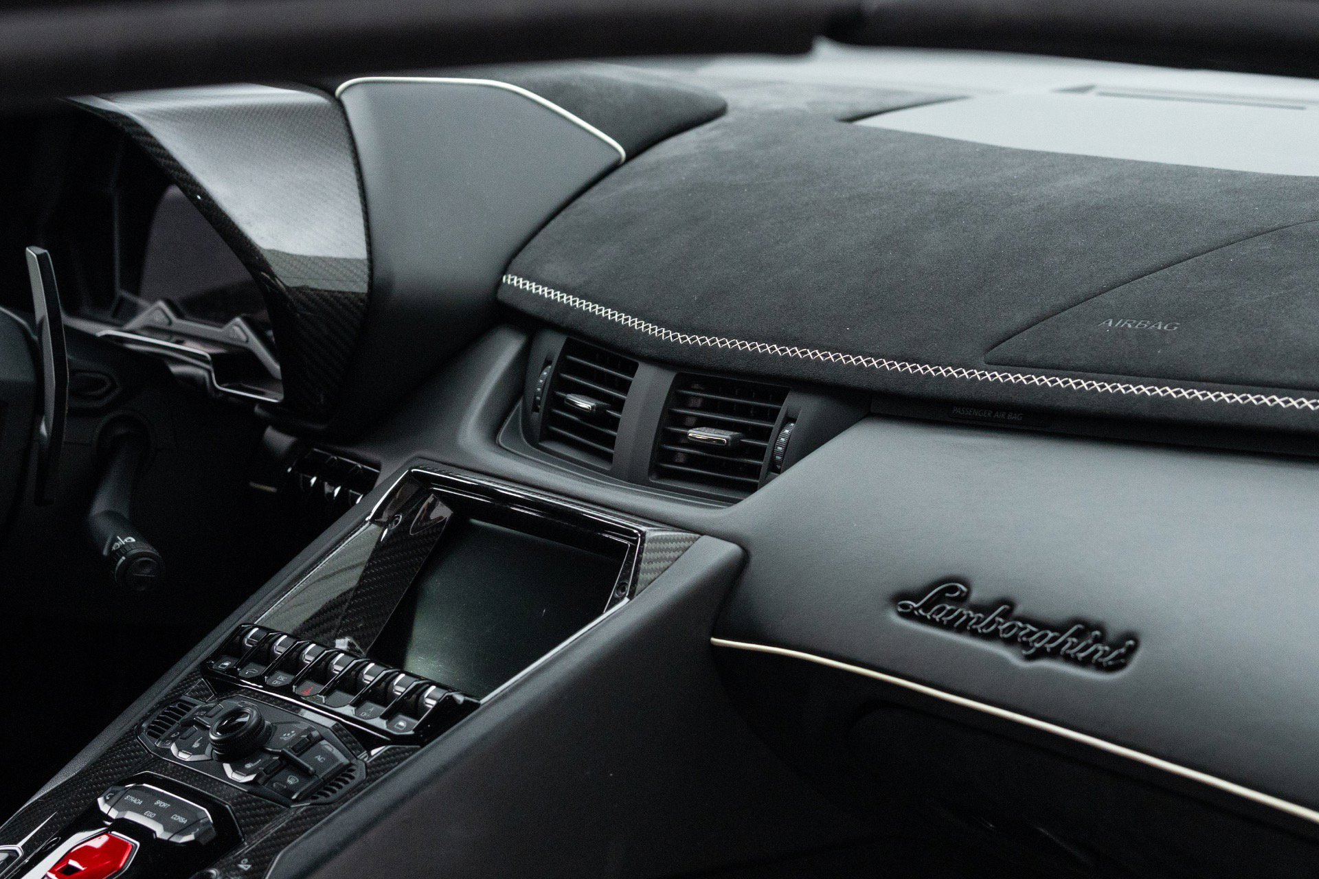 Used 2021 Lamborghini Aventador SVJ AWD/4WD image 63