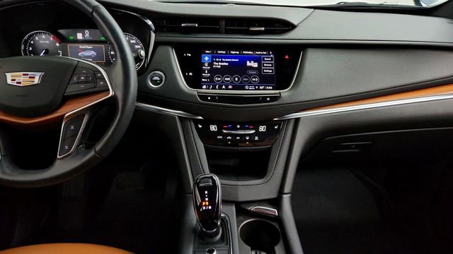 Certified 2024 Cadillac XT5 Premium Luxury w/ LPO, Floor Liner Package image 17