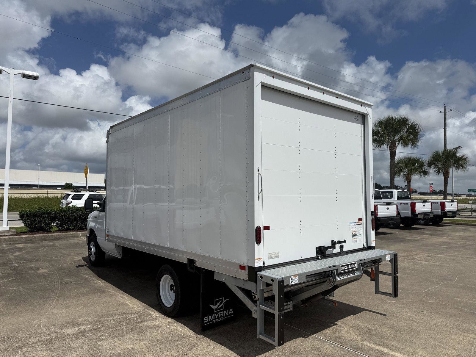 New 2026 Ford E-350 and Econoline 350 Super Duty w/ Power Equipment Group RWD image 5